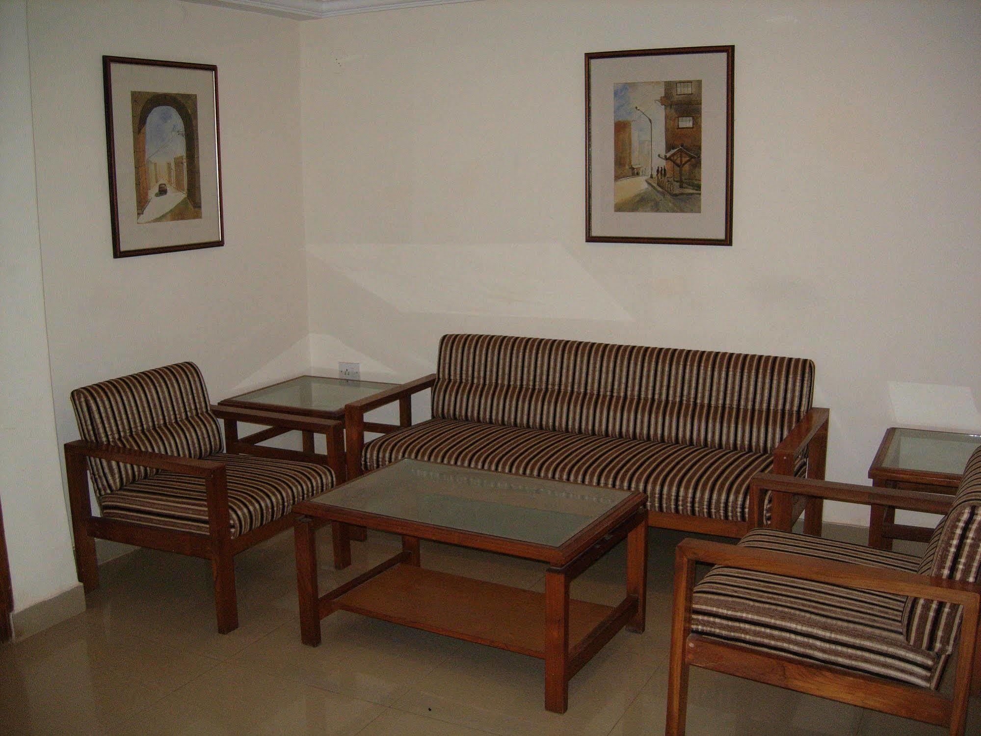 Hotel Brisa Marina Caranzalem Exterior foto